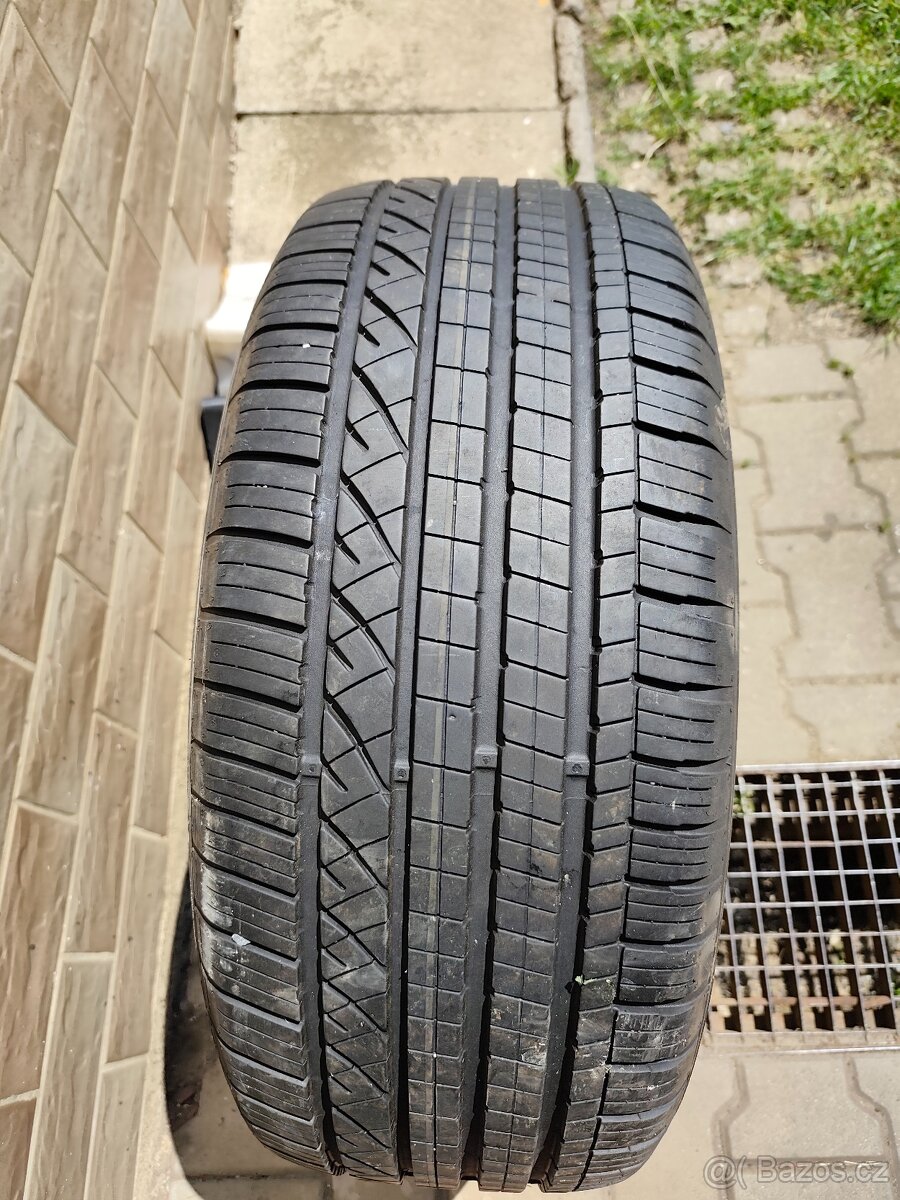 235/50R19 Dunlop