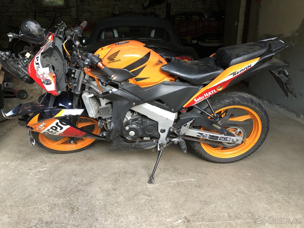 Motonadily Honda cbr125 2012 prodam dily