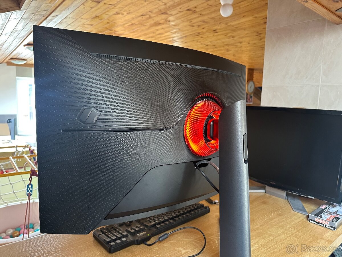Samsung Odyssey G7 32”