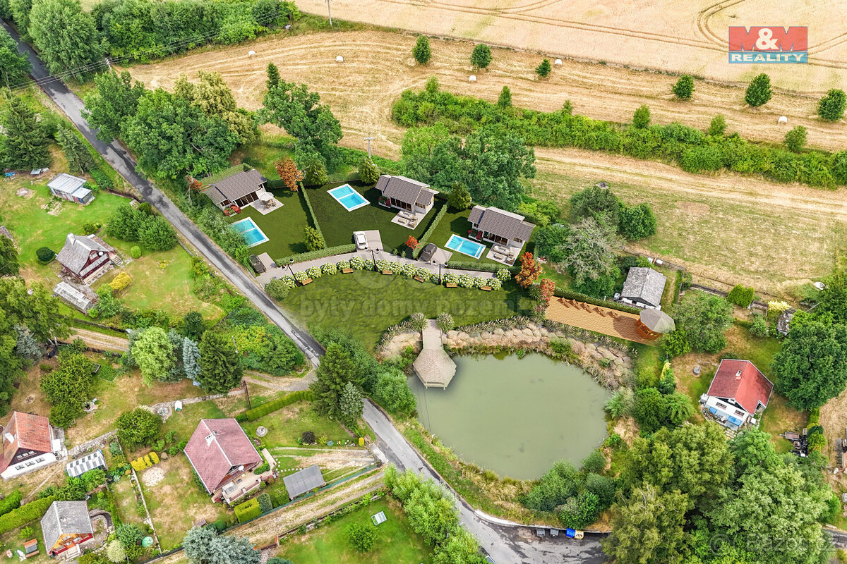 Prodej pozemku k bydlení s rybníkem, 3217 m², Cheb