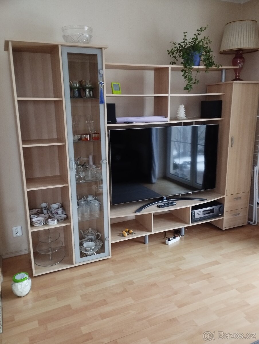 obyvací stěna