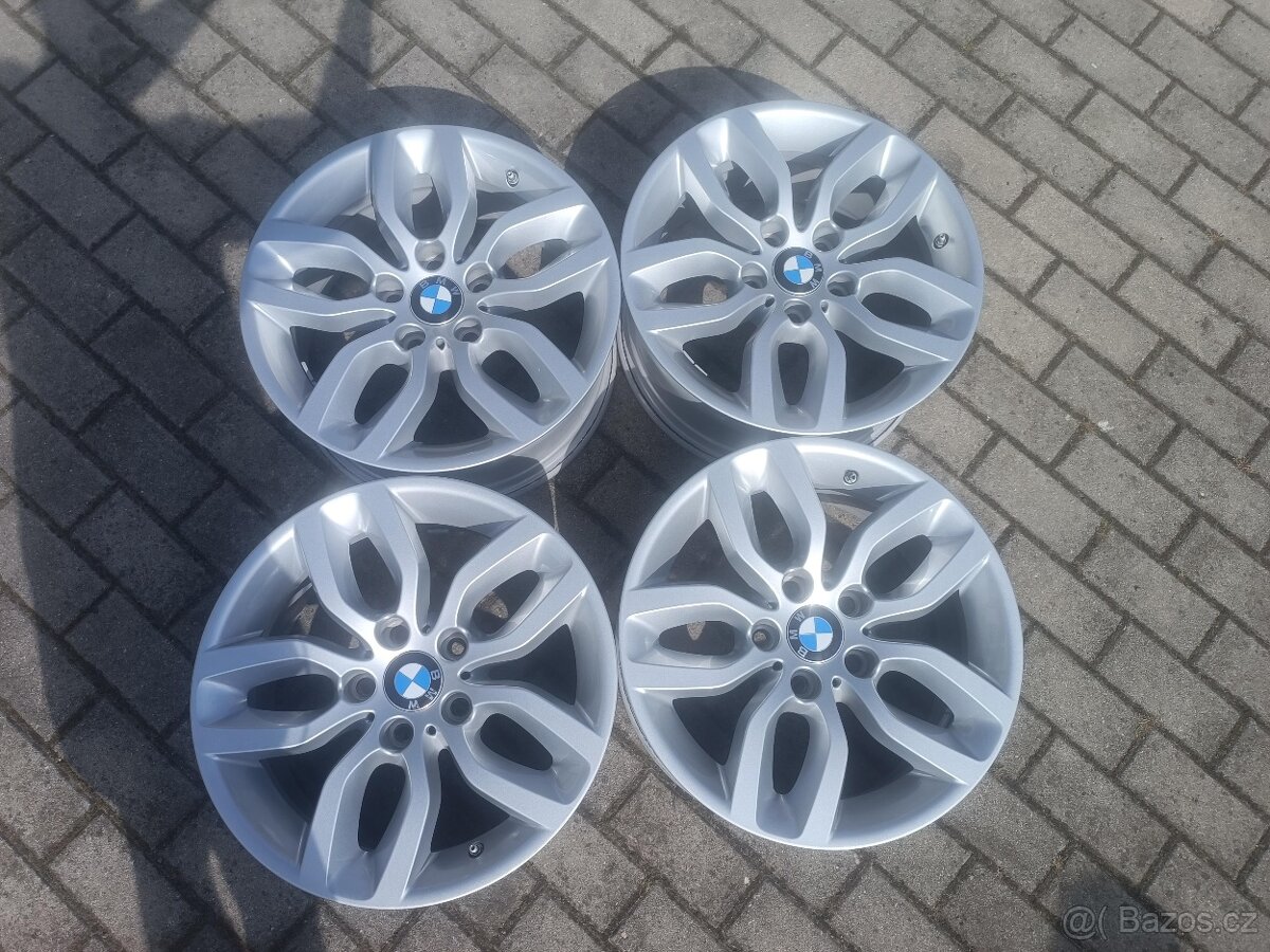 251. Originál ALU kola BMW R17 5x120