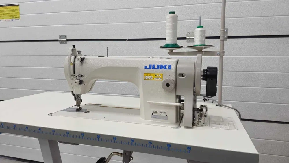 Průmyslový šicí stroj s dvojitým podáváním Juki DU-1181N