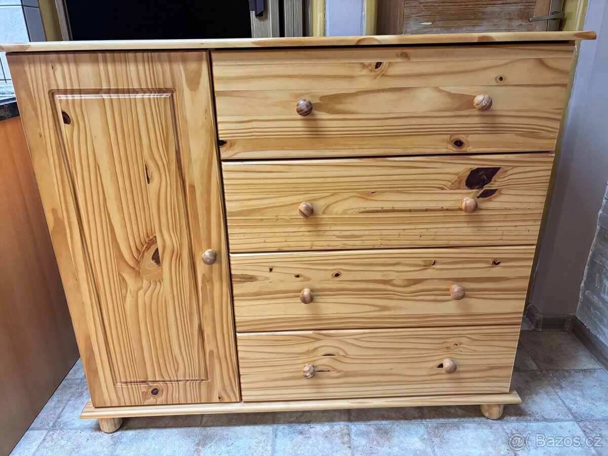 Komoda z masivu