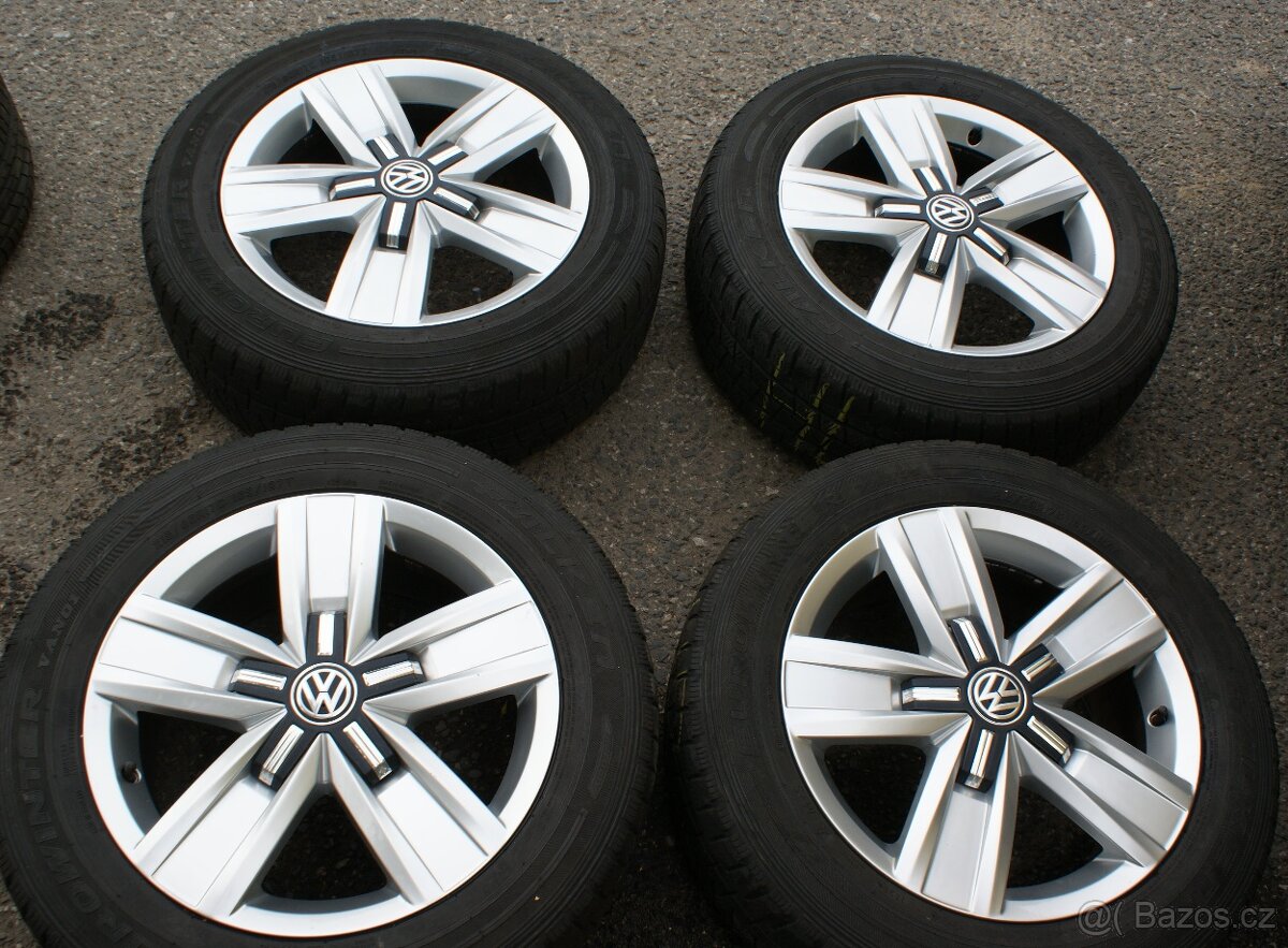 pekna alu kola original VW transporter T5 T6 zimni pneu R17
