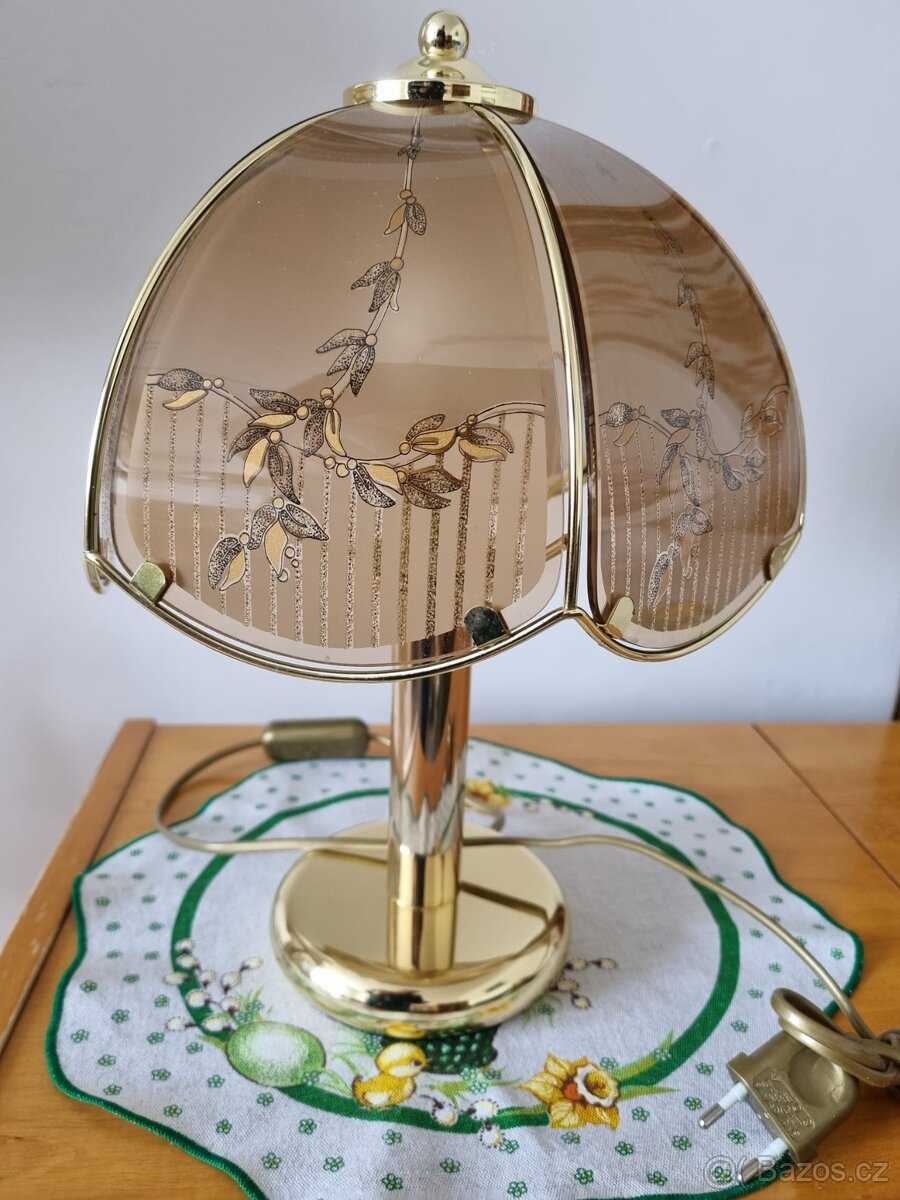 nová stolní lampička