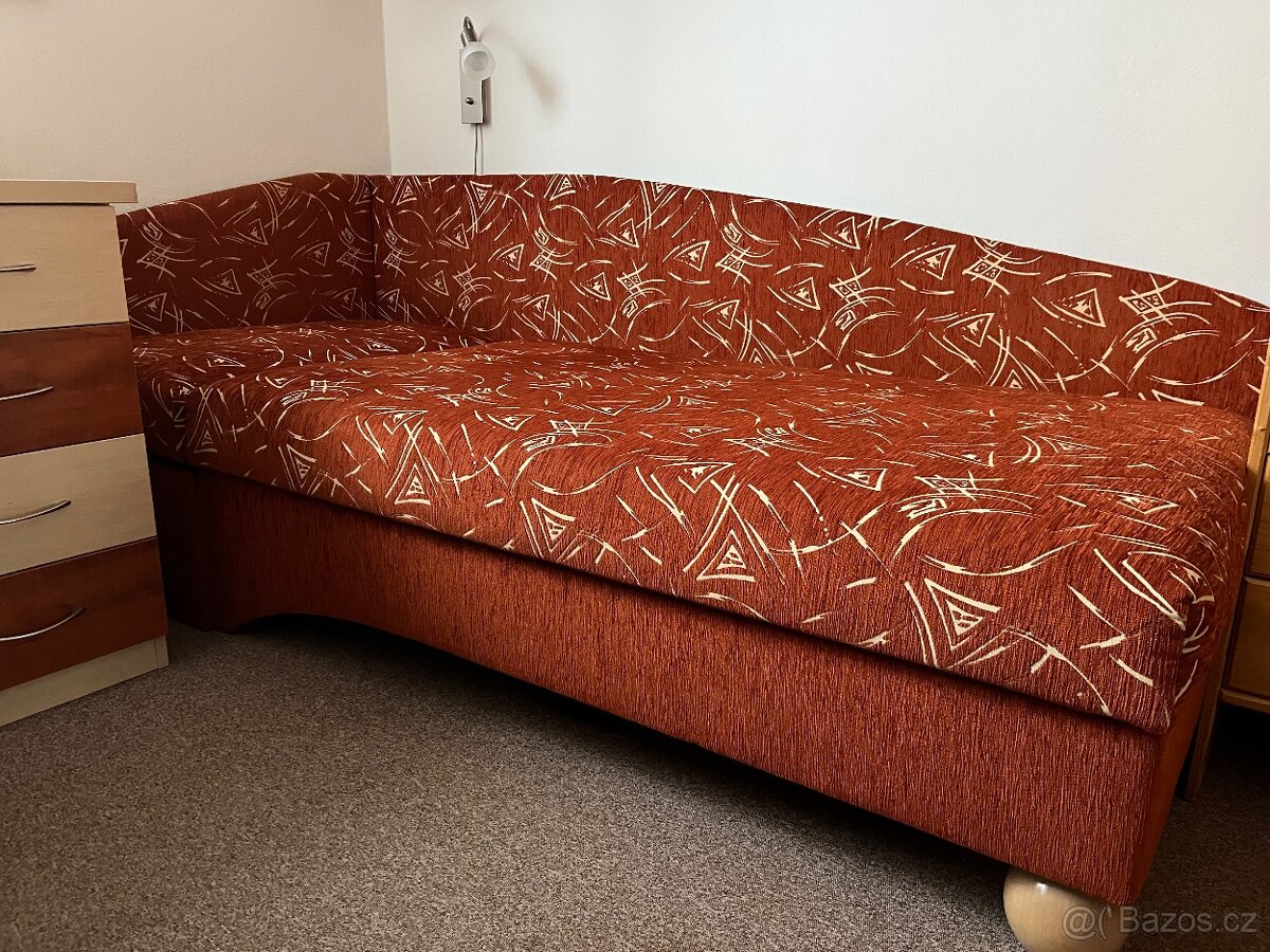 Polohovací postele 90x200cm (k dispozici 2ks)