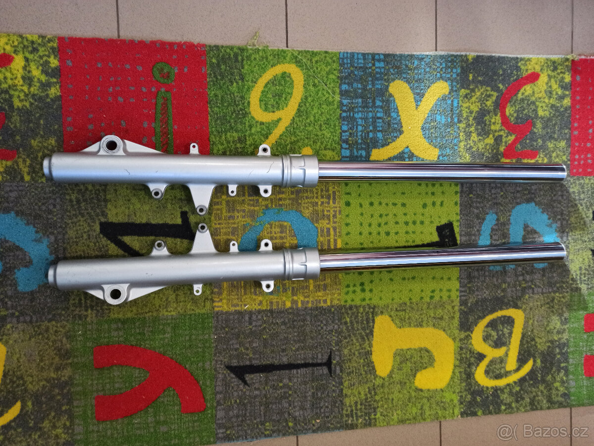 Vidlice přední na Triumph Tiger 955i R.V.2002