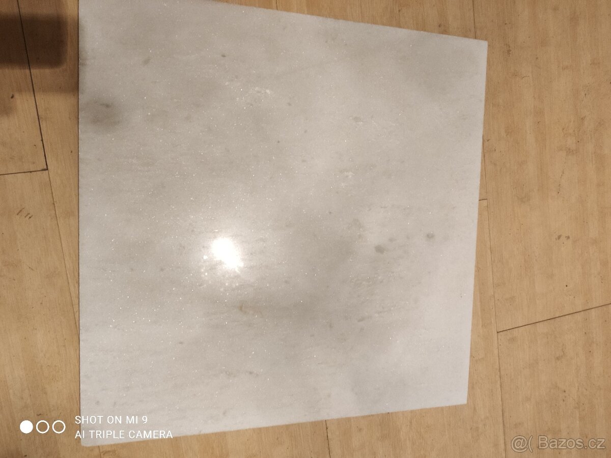 Přírodní bílí mramor desky 60x60 tloužka 1,5 cm