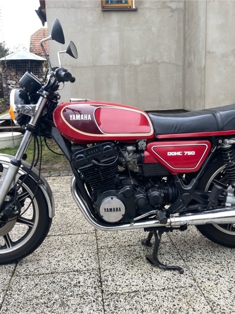 YAMAHA 1T5