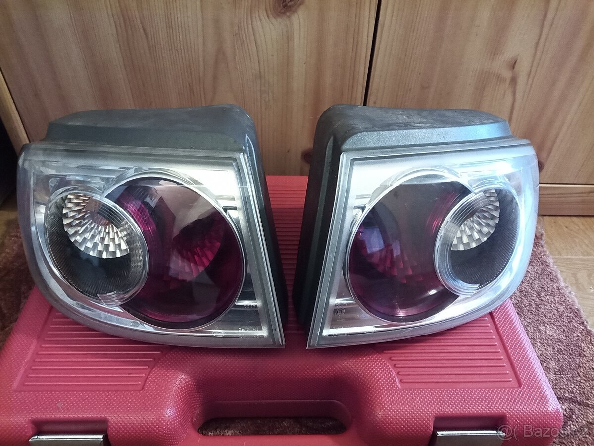 Mazda 2 DY zadní světla SKLADEM