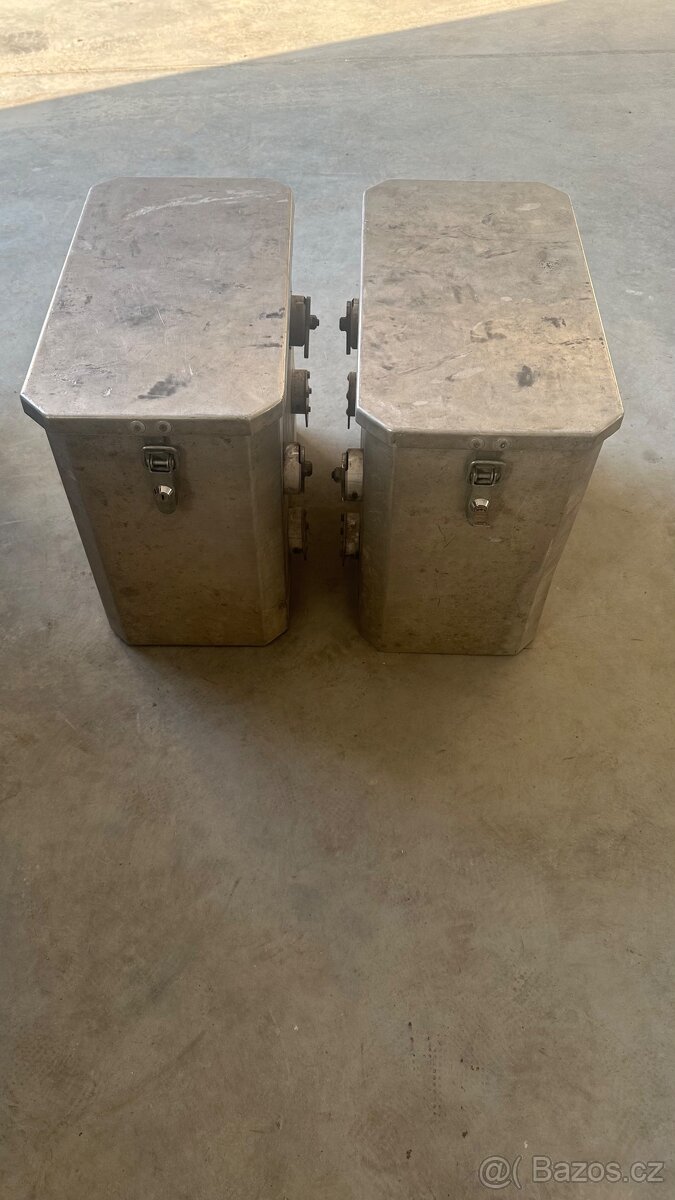 Boční hliníkové kufry