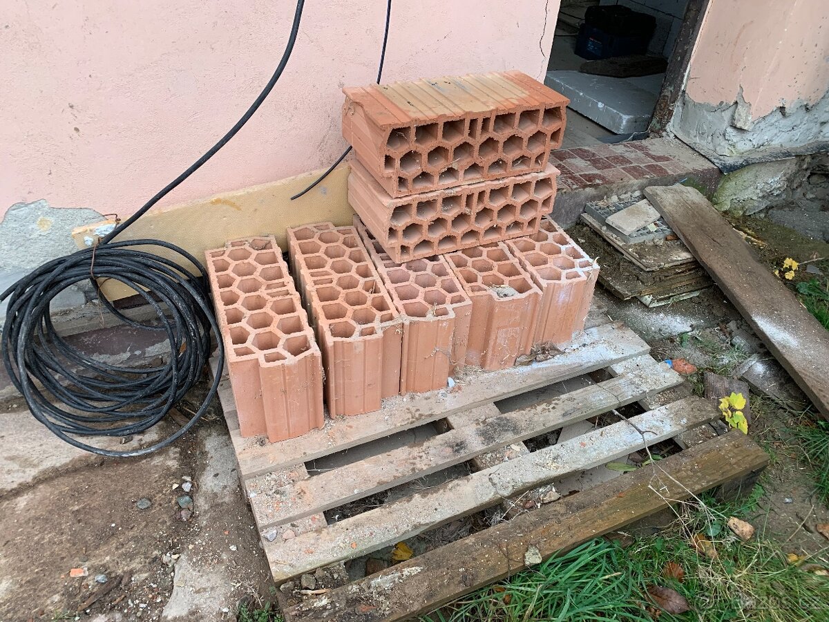 MIAKO stropní vložka 19/62,5