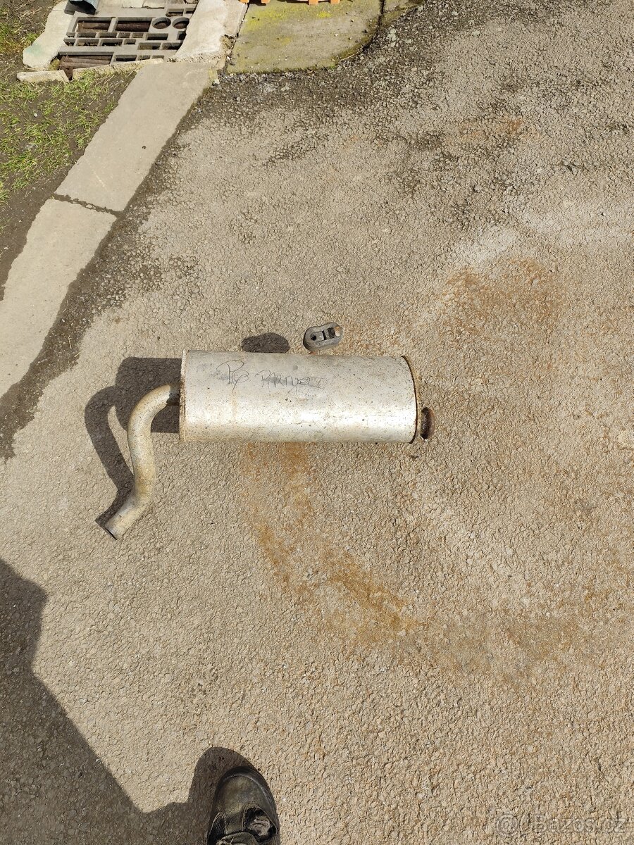 Výfuk Peugeot partner 1,4 benzín