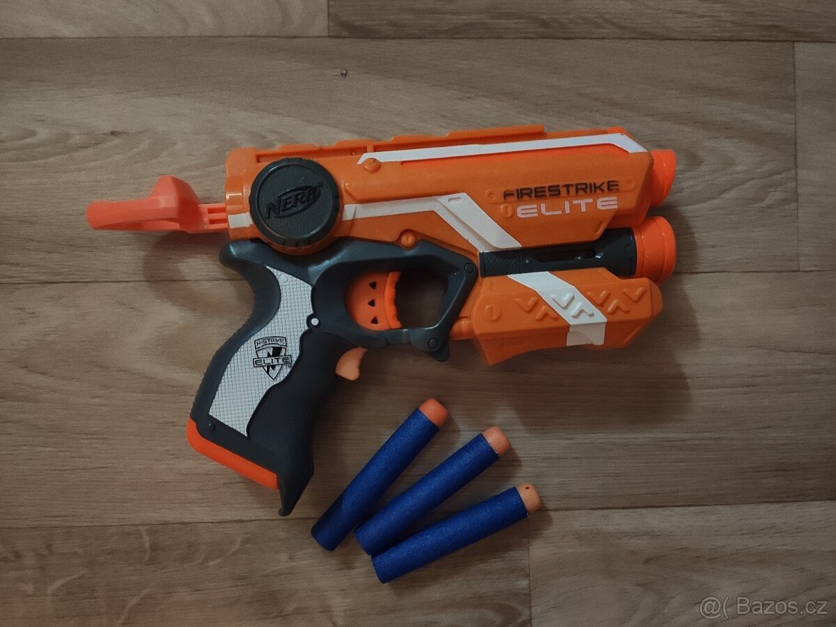 Nerf mechanická pistole