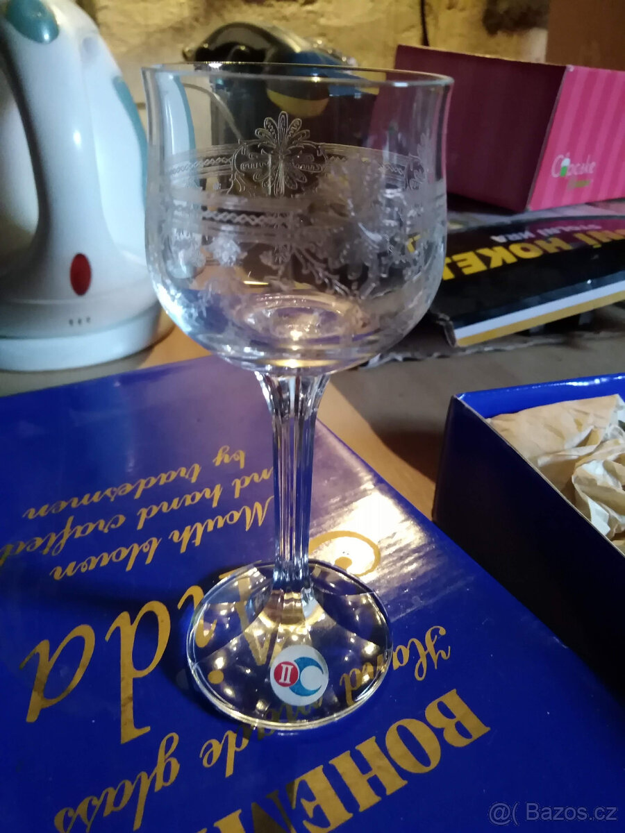 České broušené sklo