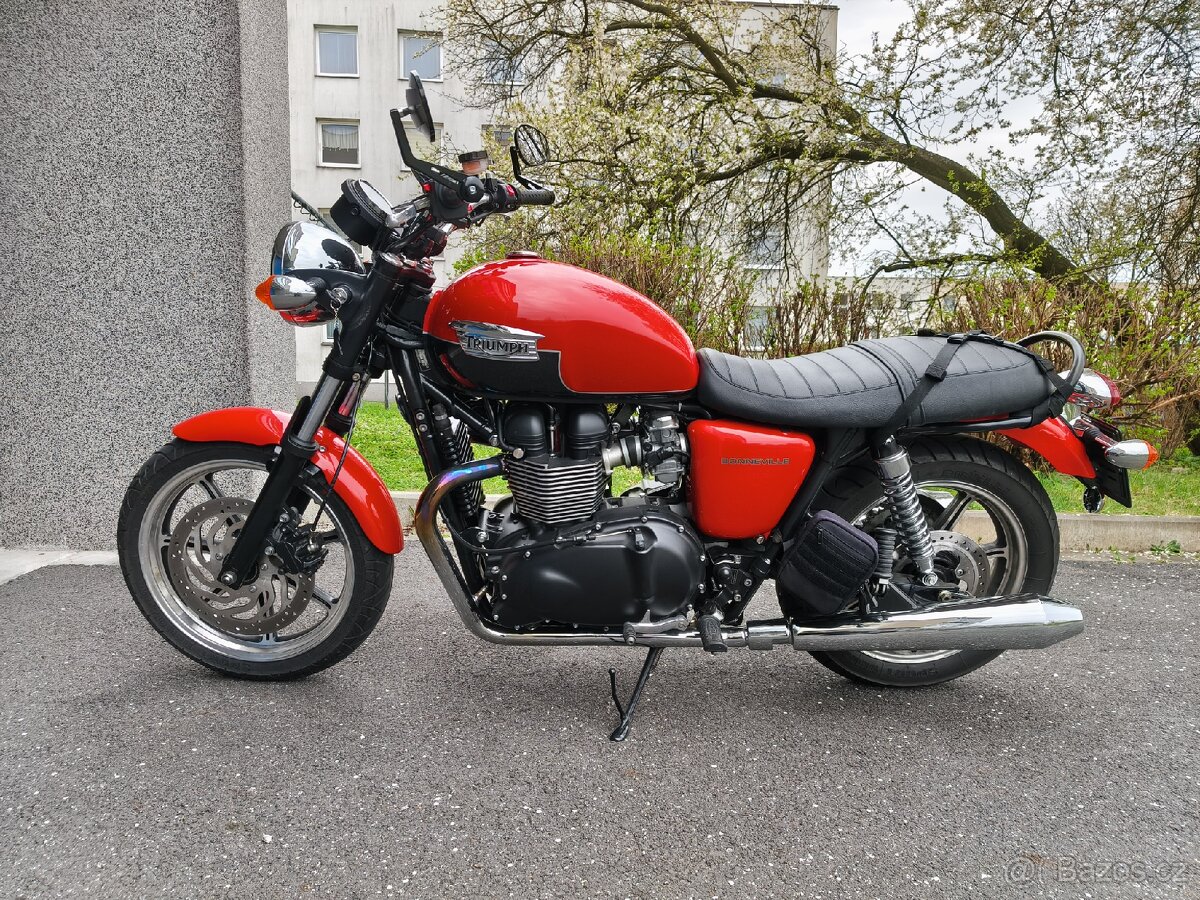 prodám motorku Triumph Bonneville