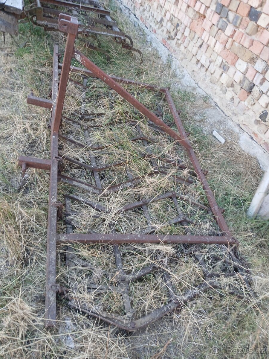 Prodám lehké nesené 3m brány