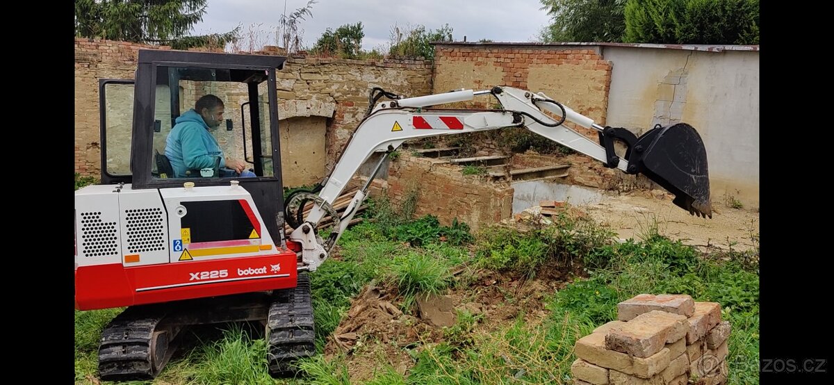 Bobcat x226