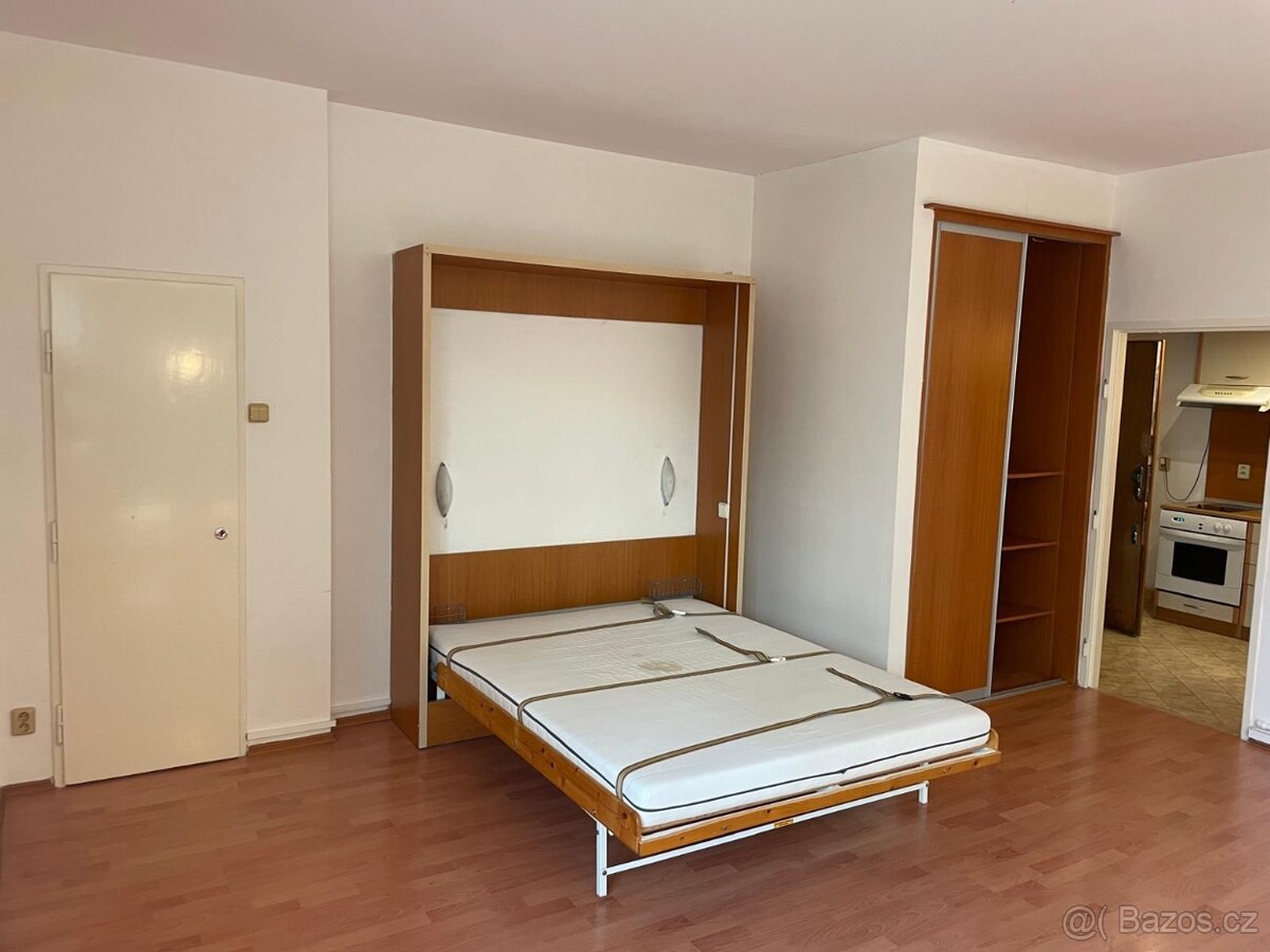 Vyklápěcí postel 160cm
