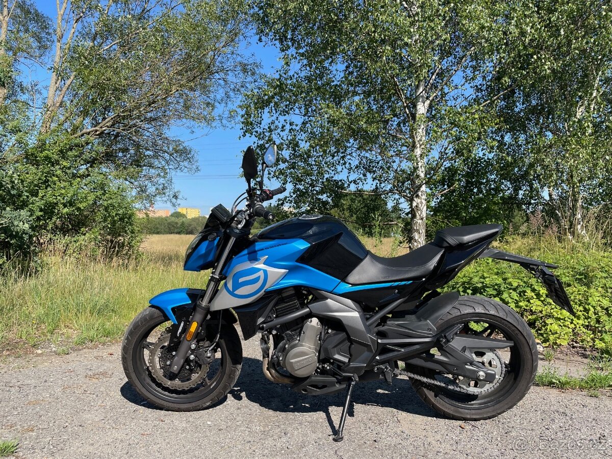 CFMOTO NK650 v záruce