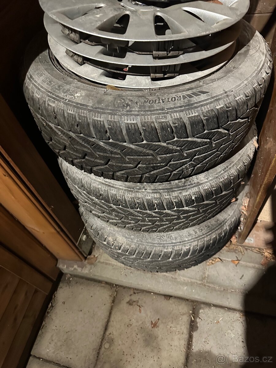 3x plecháče 205/55 R16 + 7mm pneumatiky
