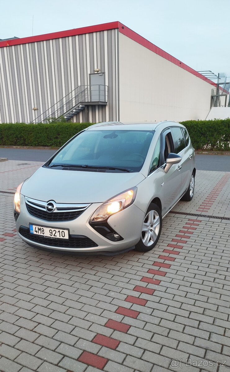 Opel Zafira C 2.0 CDTi Cosmo, ČR, nehav. , 5 + 2 míst,