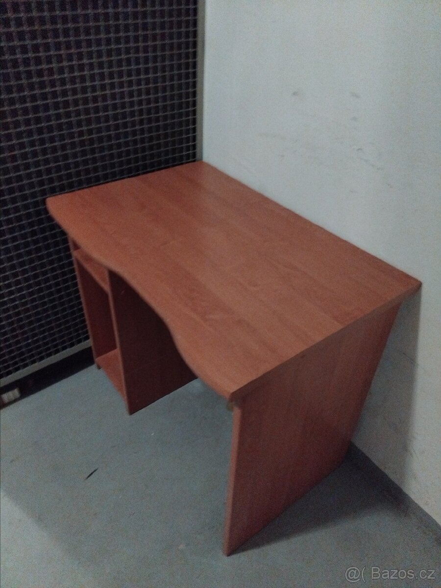 Stůl PC