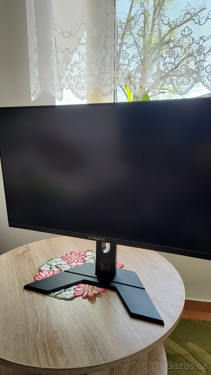 Prodám 27" GIGABYTE G27Q