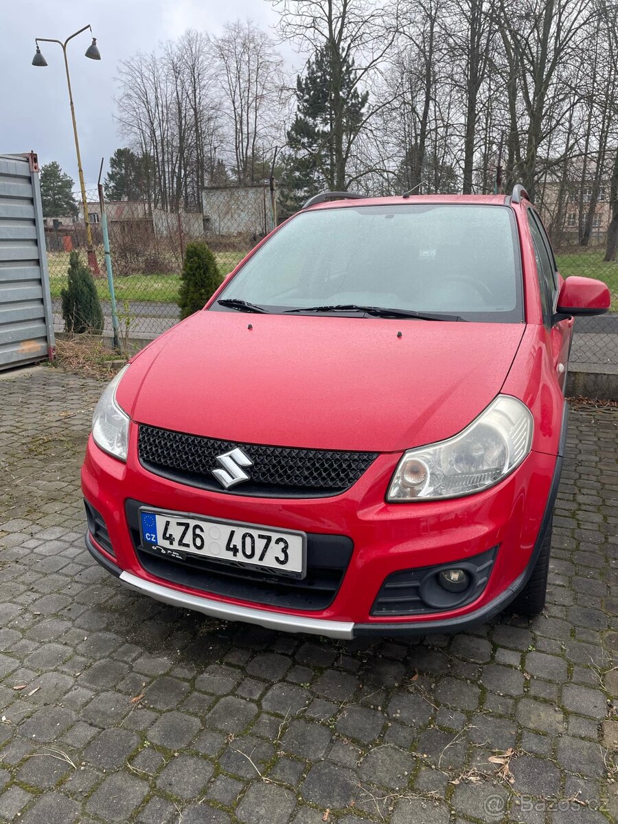 SUZUKI SX4 1.6 benzín 4x4 2012
