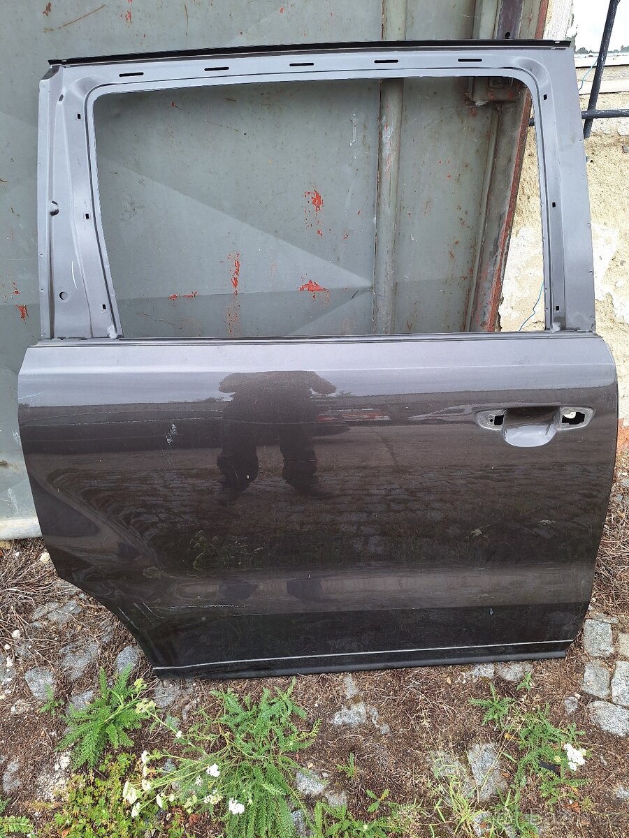 Dvere zadni pravy VW Sharan,Seat Alhambra 7N