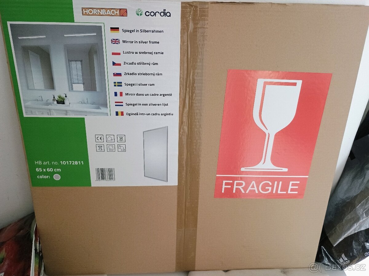 Zrcadlo 65x60 cm