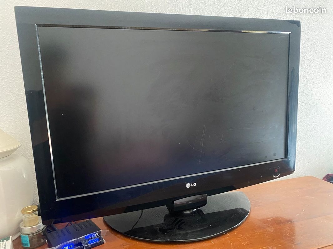 LG 32LD320 82cm