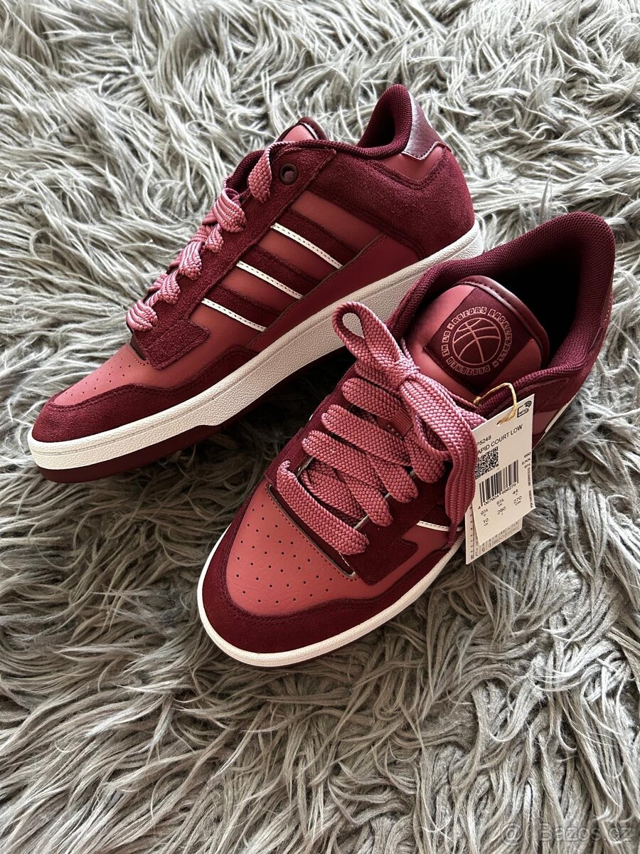 Trendy Adidas 44