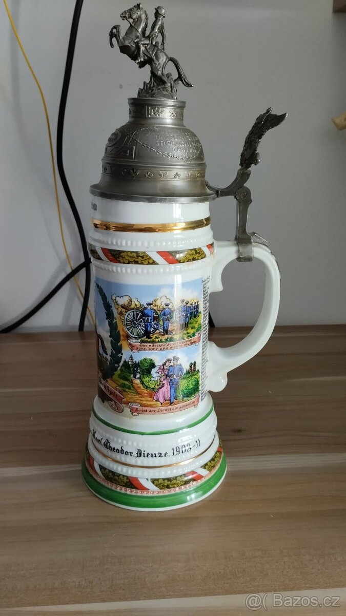 Pekný vojenský korbel