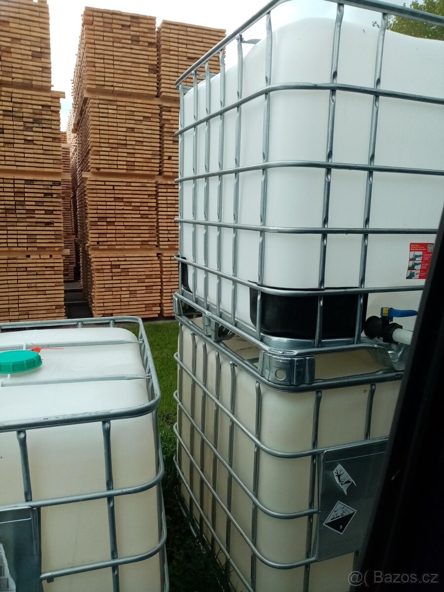 Plastová nádrž 1000l