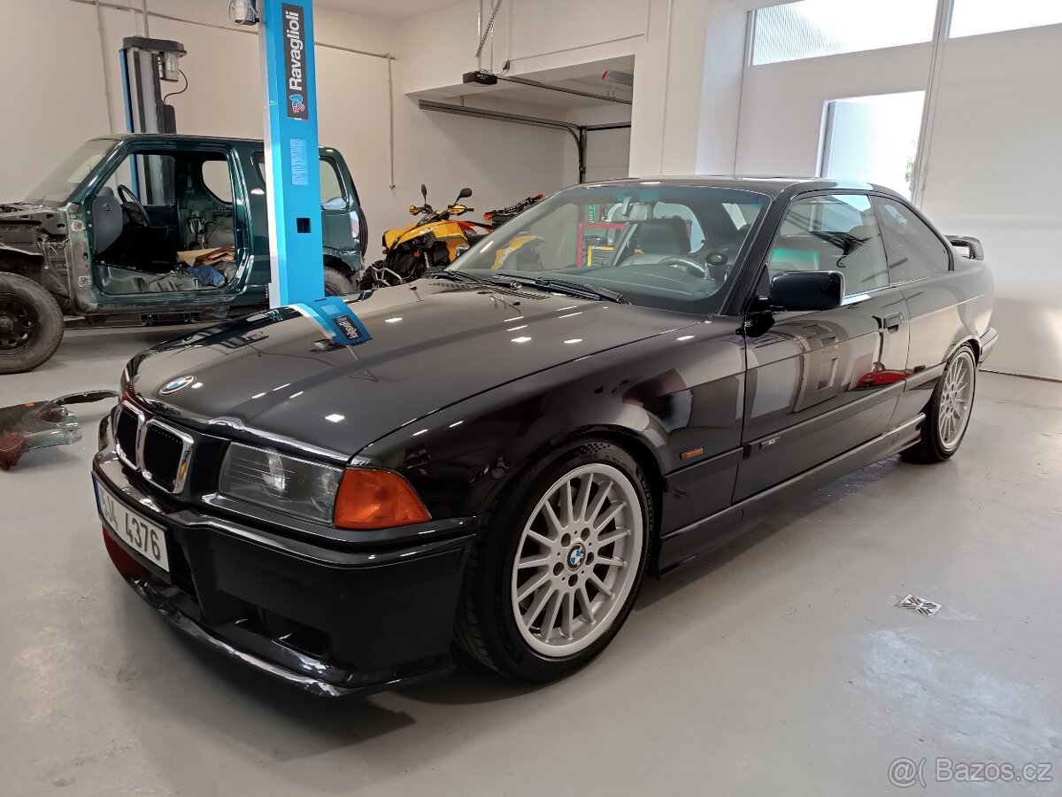BMW E36 COUPE 323i