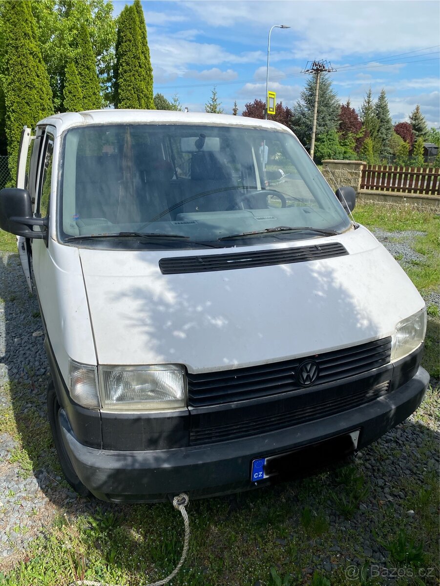 Transportér T4 8 míst - zadřený motor