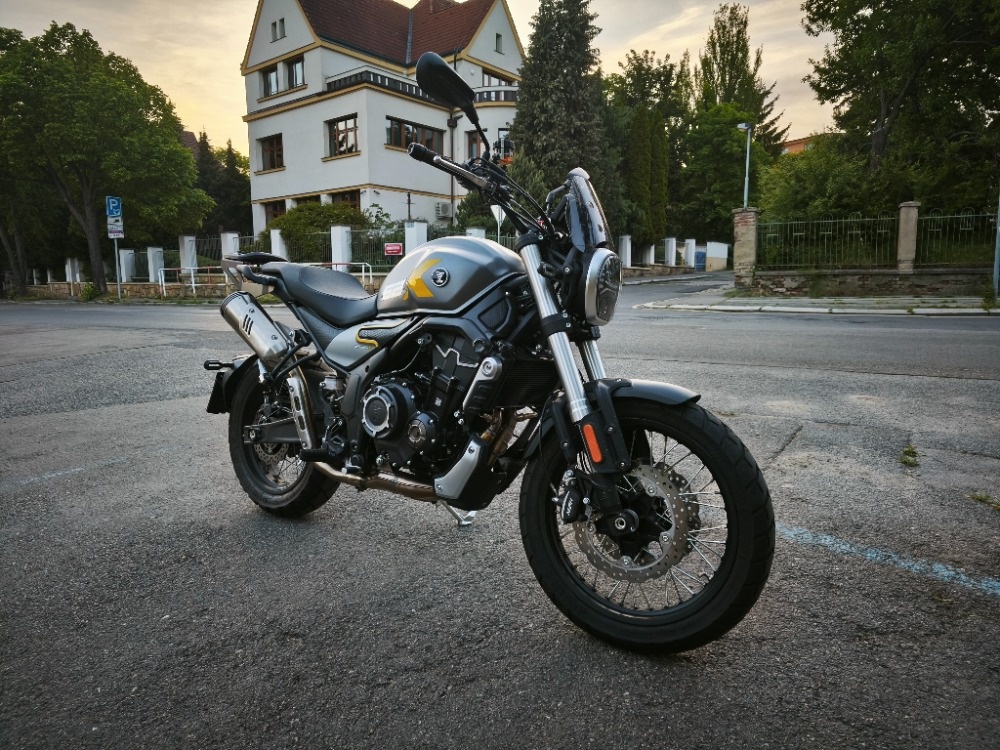 VOGE AC525X