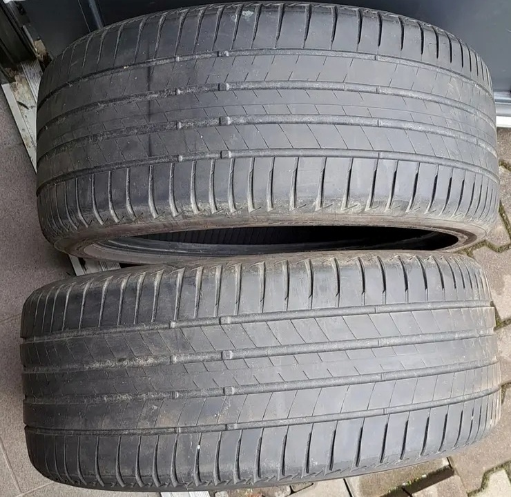 2x letní pneu Bridgestone 245/40 R19, 2023