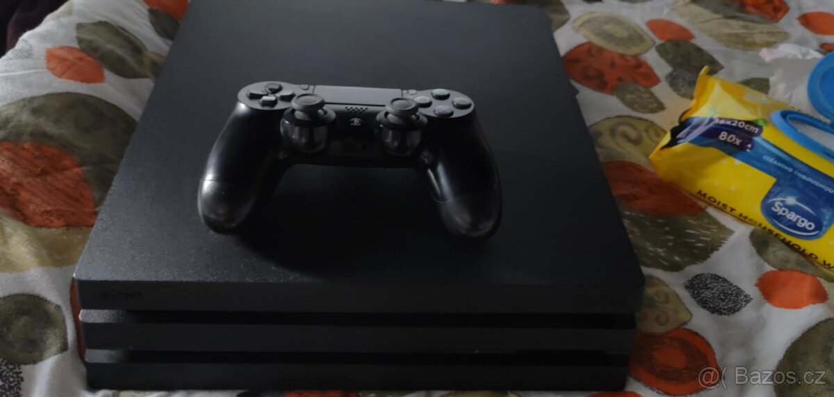 PlayStation 4 pro 1 TB