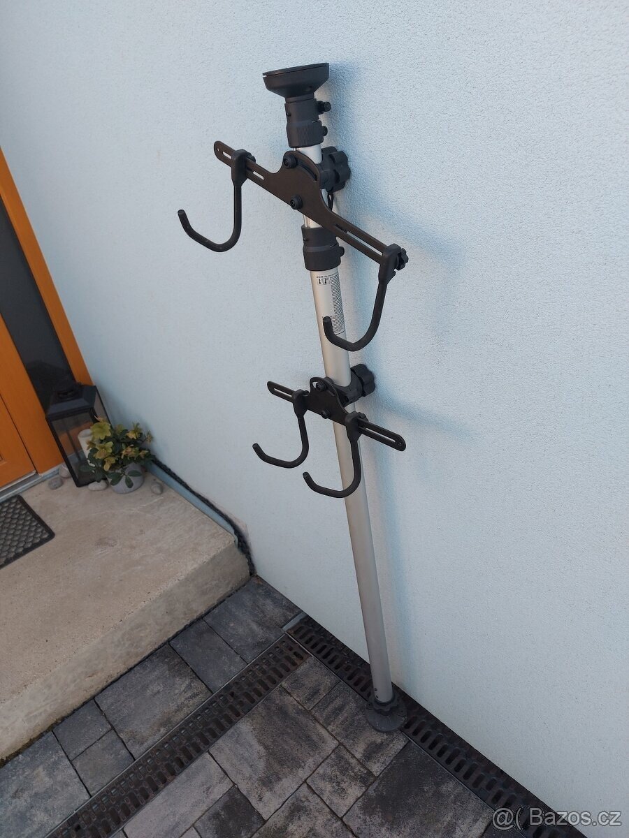 Teleskopický stojan / nosič na kola