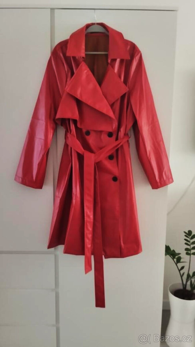 DÁMSKÝ ČERVENÝ TRENČKOT JARO /PODZIM vel.52/xxxxl