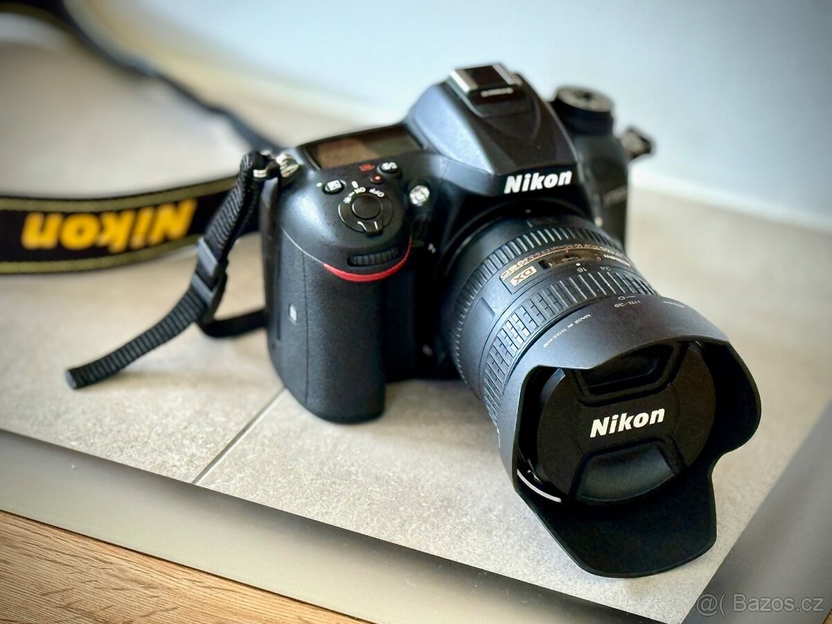 Nikon D7200 + objektivy a příslušenství (jen 5000 snímků)