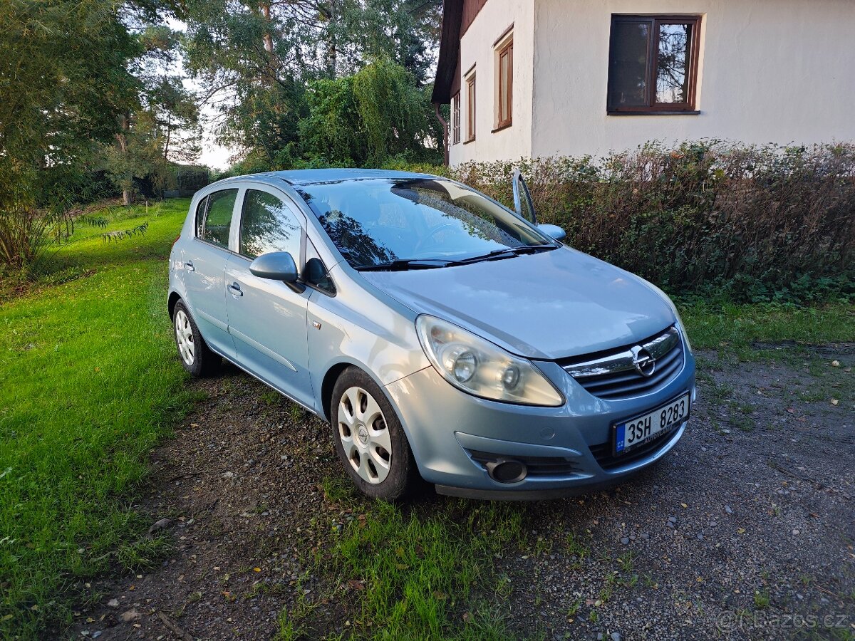 Opel Corsa 1.2i 5dv výhřev sedadel