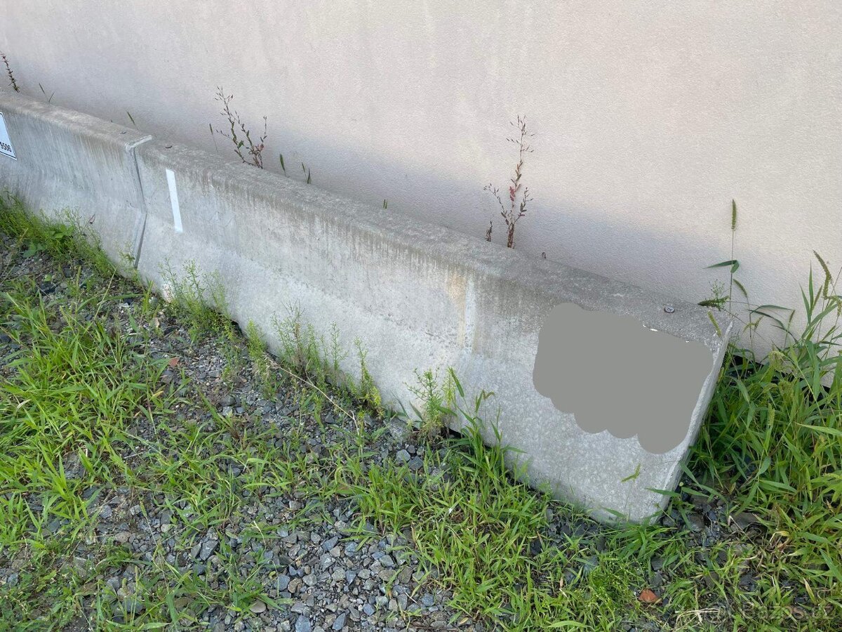 Prodám betonové bariéry/zábrany/svodidla 200x50