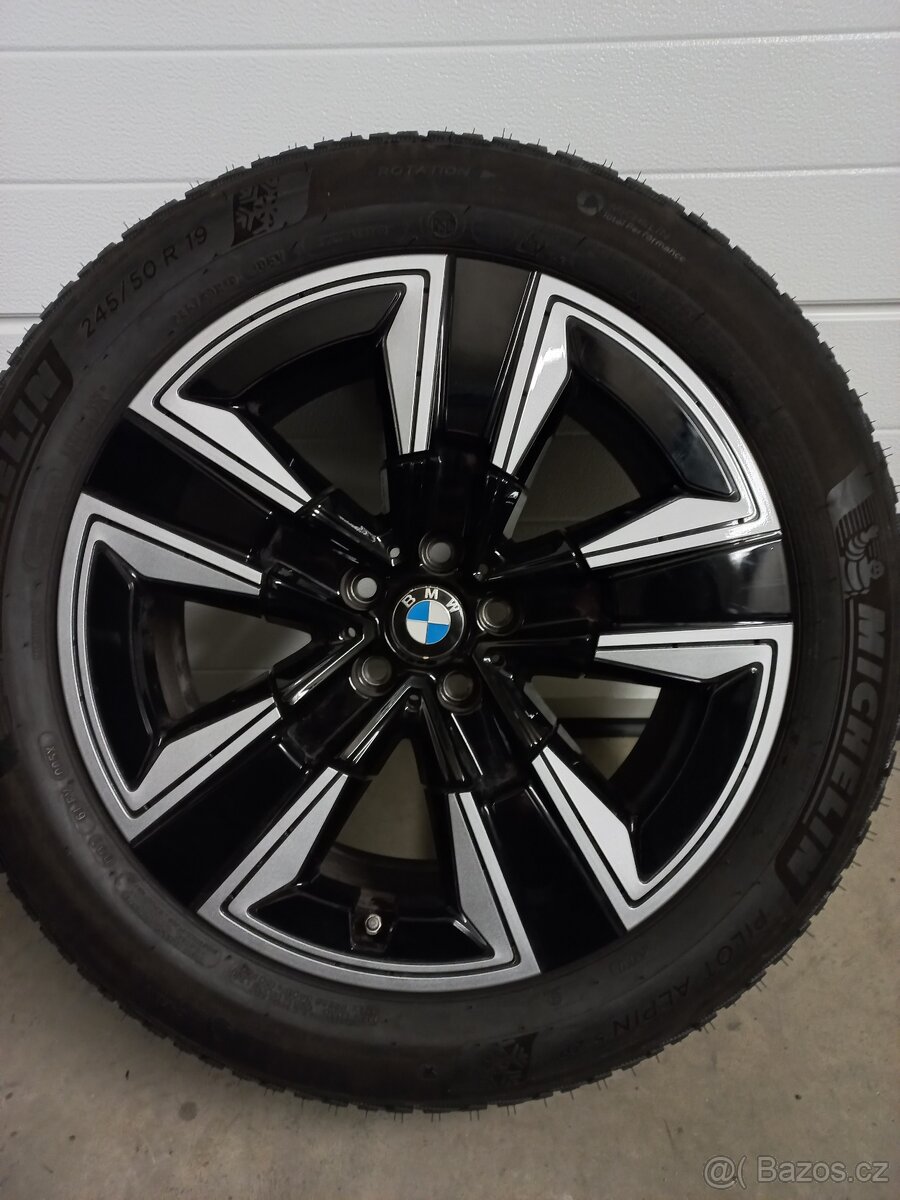 BMW iX3 G08 X3 G01 19 Styling 842 zimní 245 50 DOT 4821