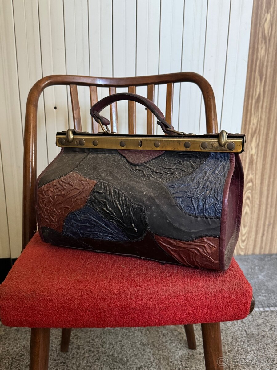 Stará kožená brašna