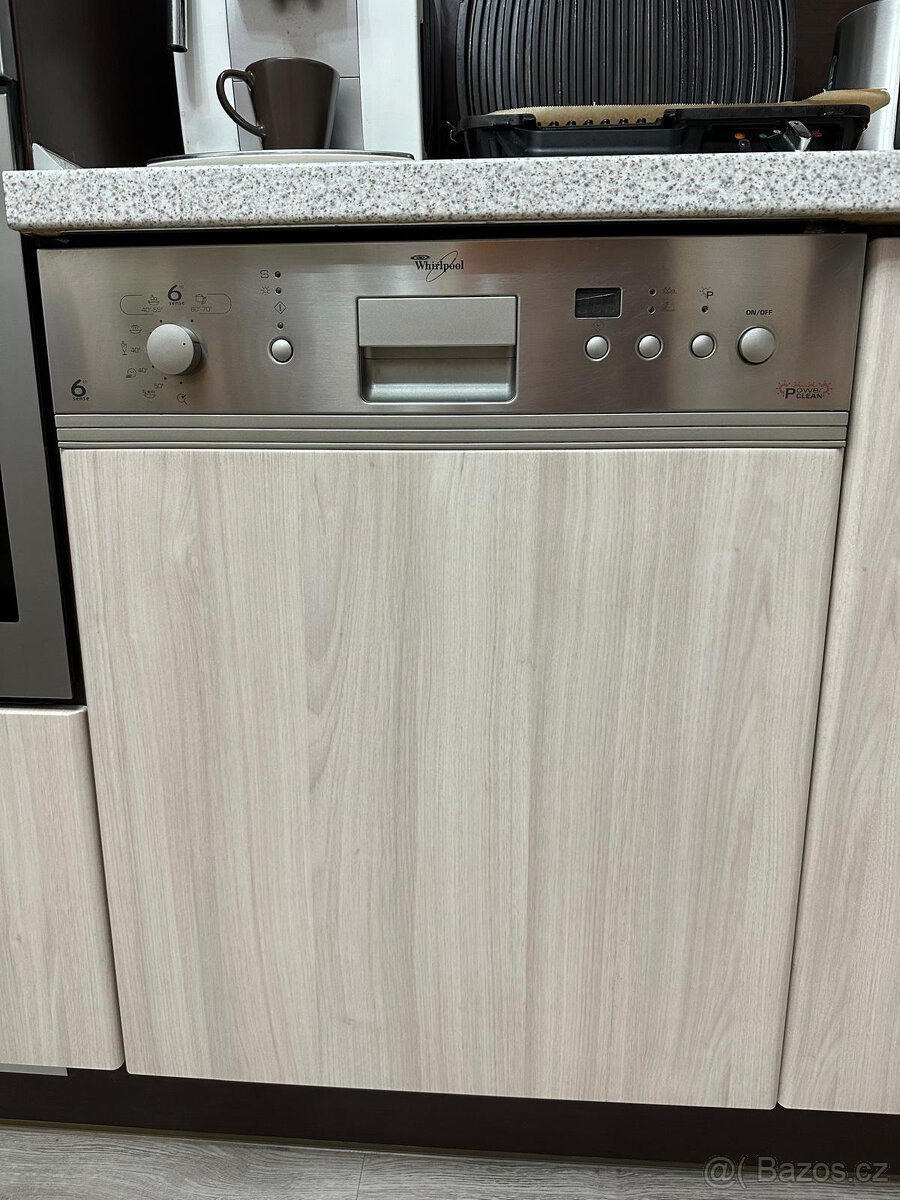 Whirlpool Myčka nádobí vestavná ADG 8372/1 IX