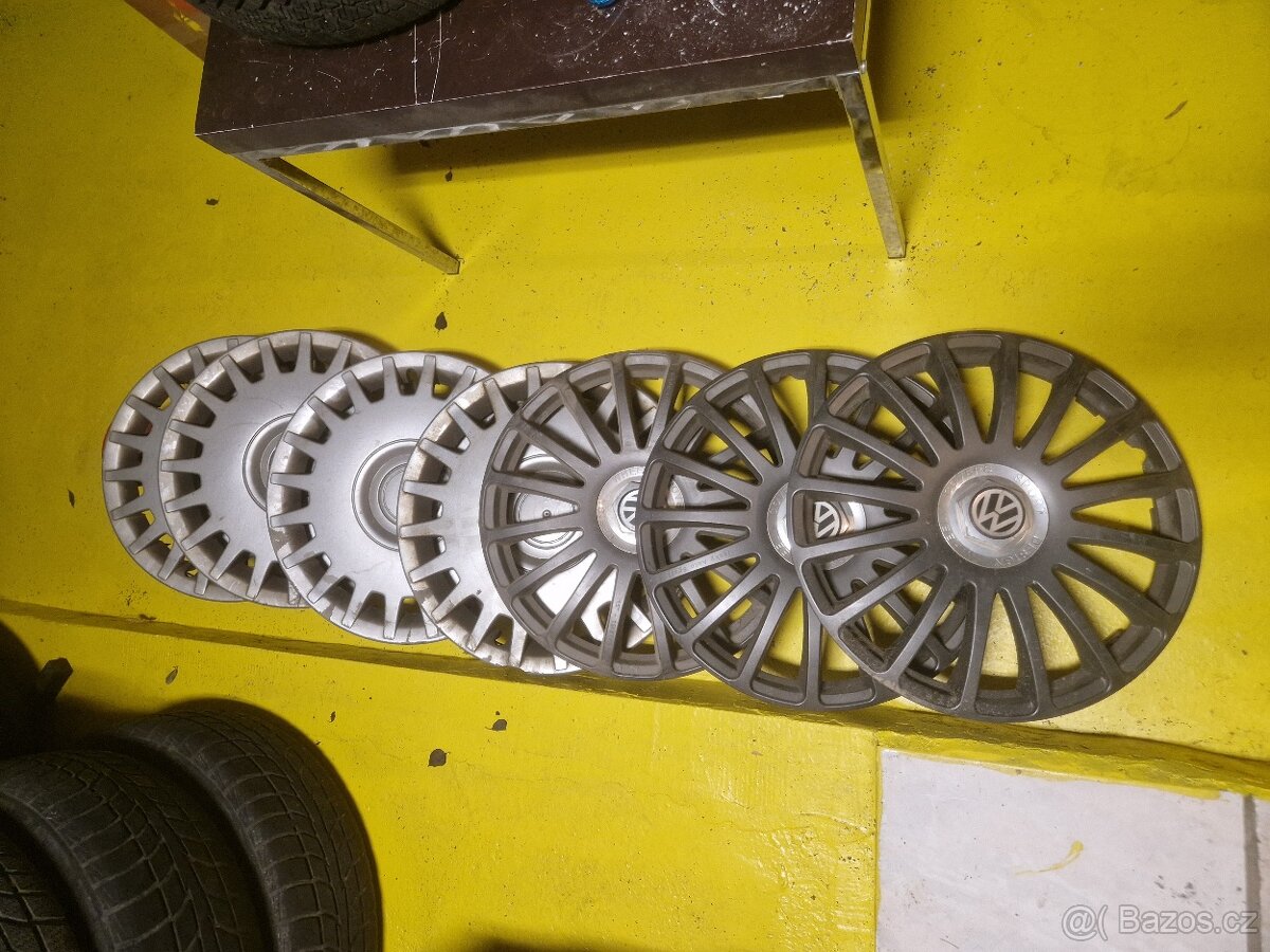 Poklice na plechy na kola č.15